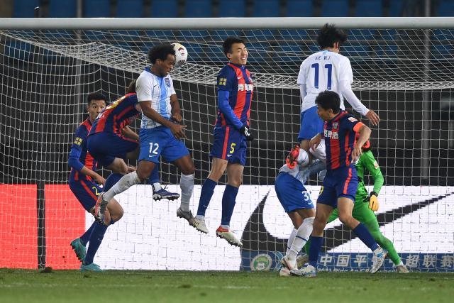 开云登录入口地址-保级形势分析：大连不胜即入附加赛 三队均需争胜